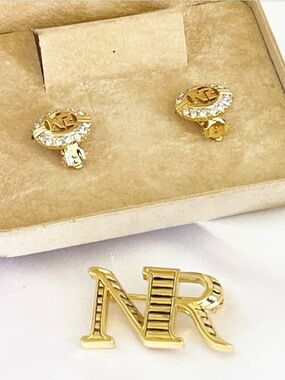 NINA RICCA Earrings Brooch Bundle Vintage Gold Tone Clip On Womens Pin Stamped